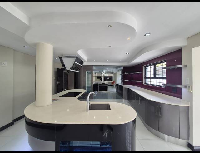 4 BEDROOM HOUSE FOR SALE IN SOMERSET PARK